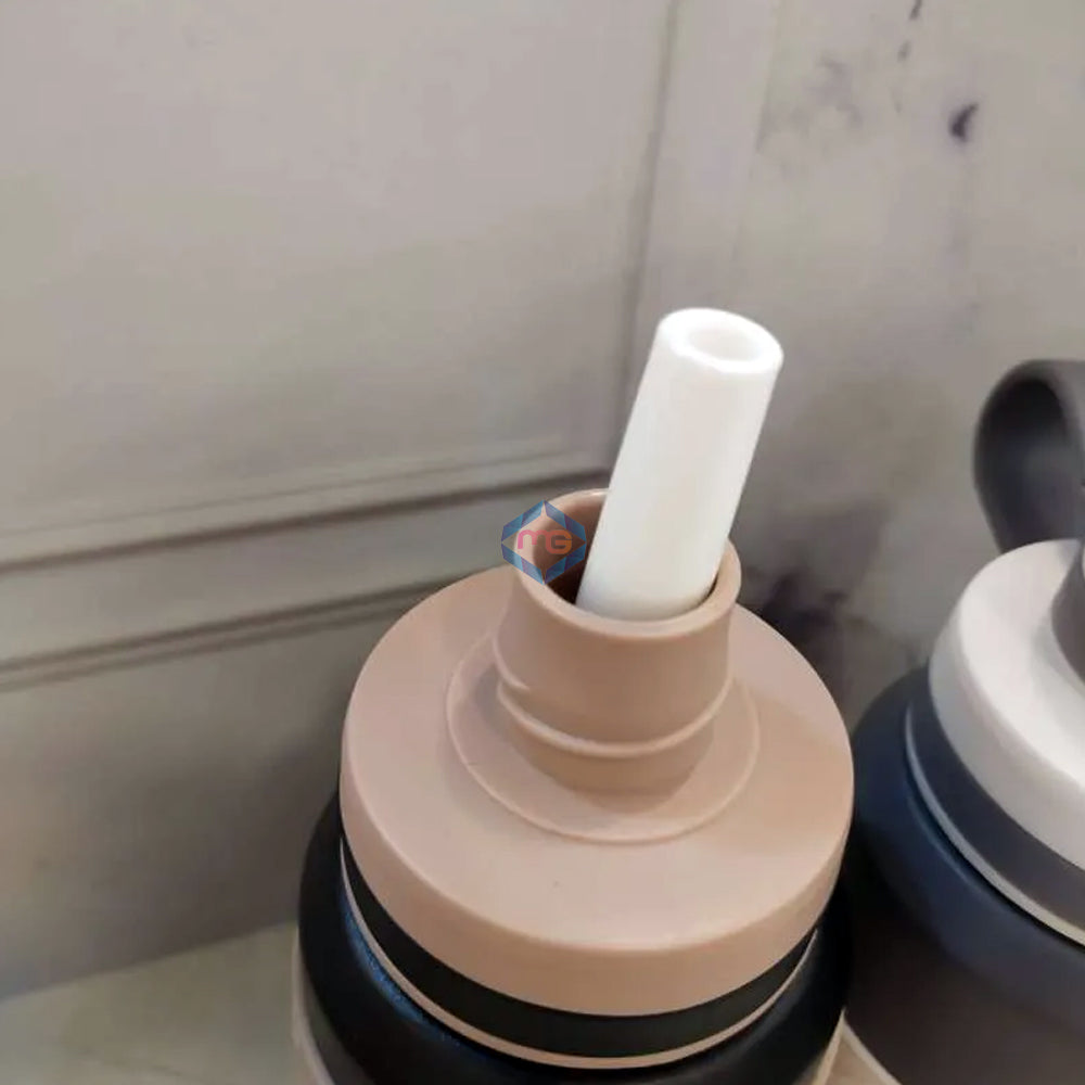 Adorable Bear Embossed Water Bottle - 800 ML