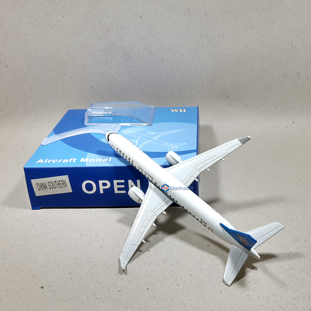 China Southern Airlines Airbus A380 Diecast Model 1:4 Madina Gift
