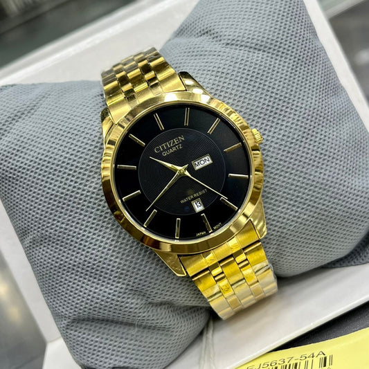 Citizen Wrist Watch
Material: Stainless Steel
Dial Diameter: 40 mm
Dial Colors: Black
Madina Gift Landhi