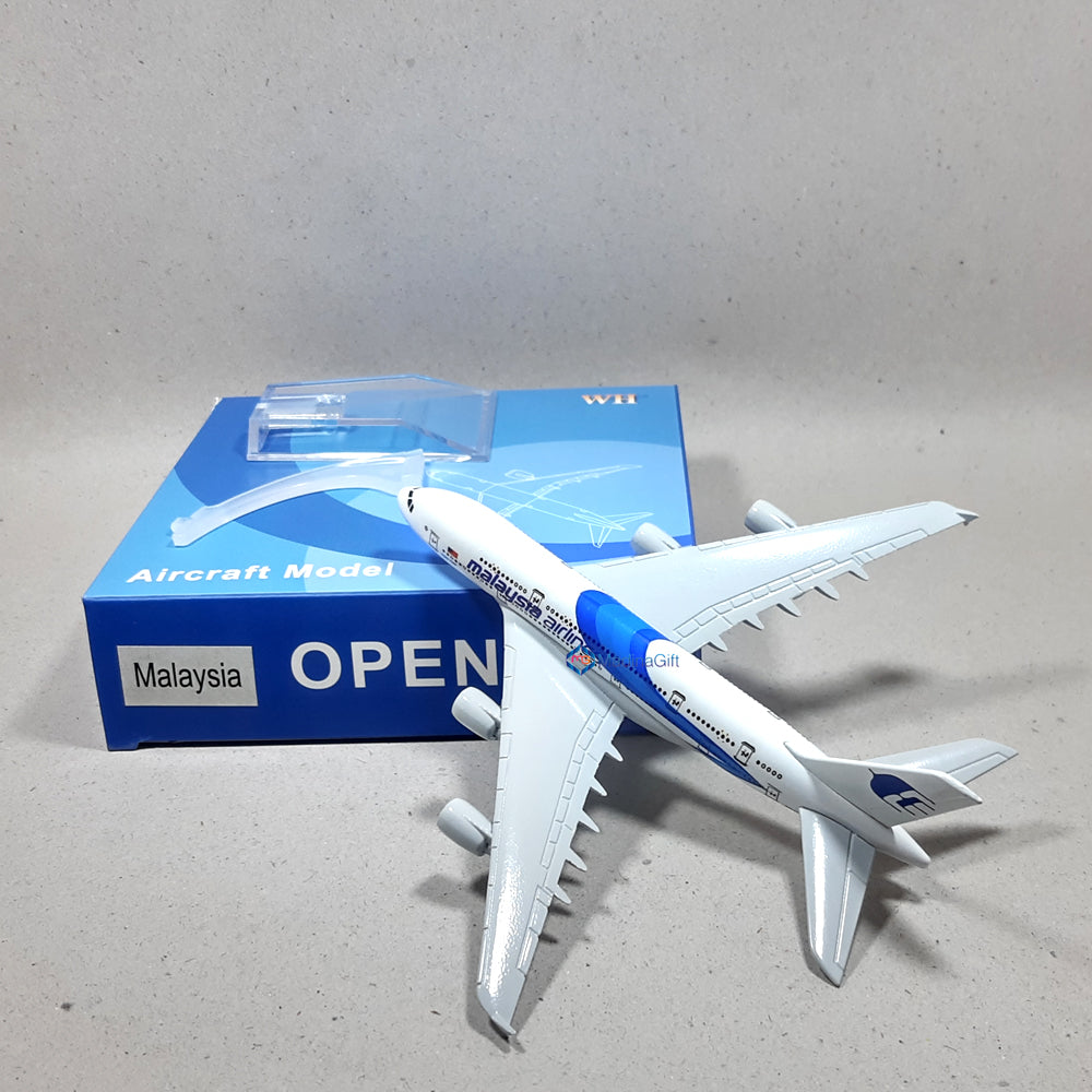 Malaysia Airlines Airbus A380 Diecast Model 1:4 Madina Gift