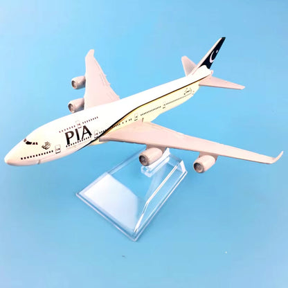 Pakistan International Airlines (PIA) Boeing 747 Diecast Model 1:4 - 16 CM